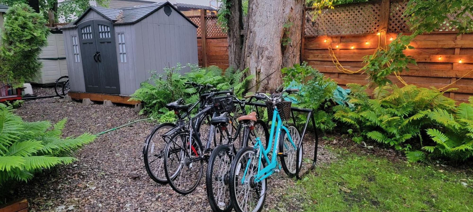 Kokomo Inn Bed And Breakfast Ottawa-Gatineau'S Only Tropical Riverfront B&B On The National Capital Cycling Pathway Route Verte #1 - For Adults Only - Chambre D'Hotes Tropical Aux Berges Des Outaouais Bnb #17542O Zewnętrze zdjęcie